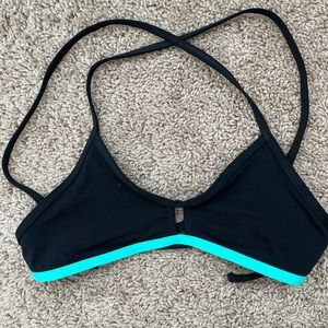 Jolyn Vent Top - Black & Seafoam